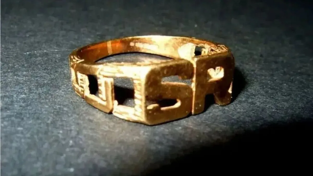 Vintage 9ct Gold 'Street Royalty' (SR) Ring - Image 2