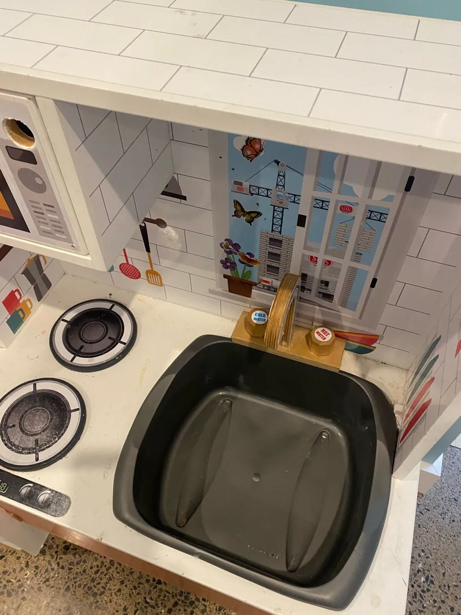 Kids play kitchen - Image 3
