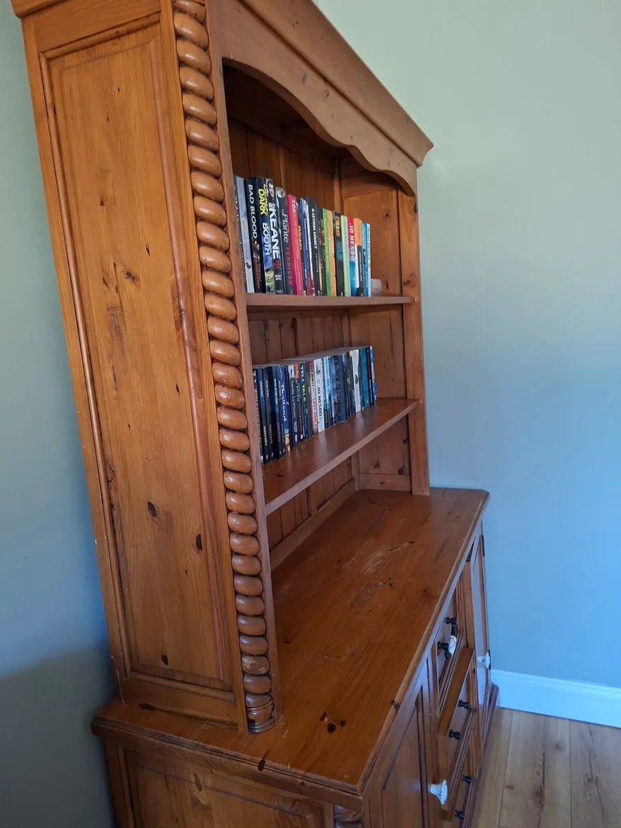 Dresser - Image 3