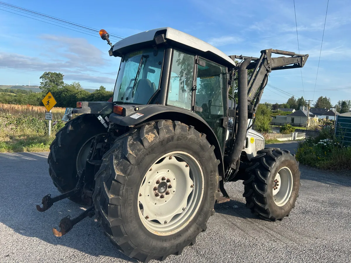 2006 Lamborghini R3.95 with Loader - Image 3