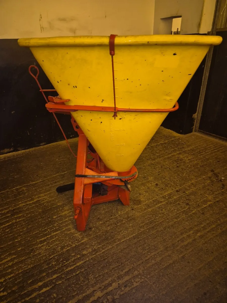 Teagle Fertiliser spreader 500kg half ton ono - Image 2
