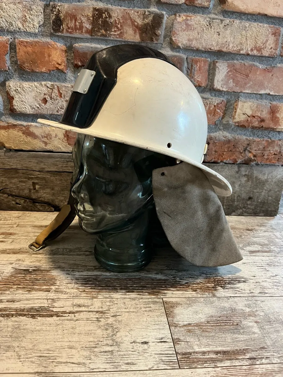 Vintage fire helmet - Image 1
