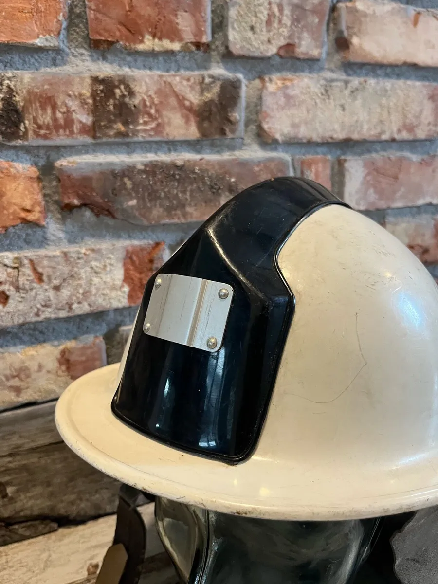 Vintage fire helmet - Image 2
