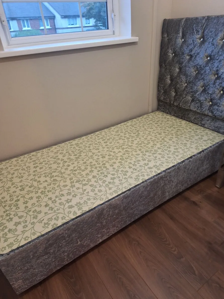 Beds - Image 2