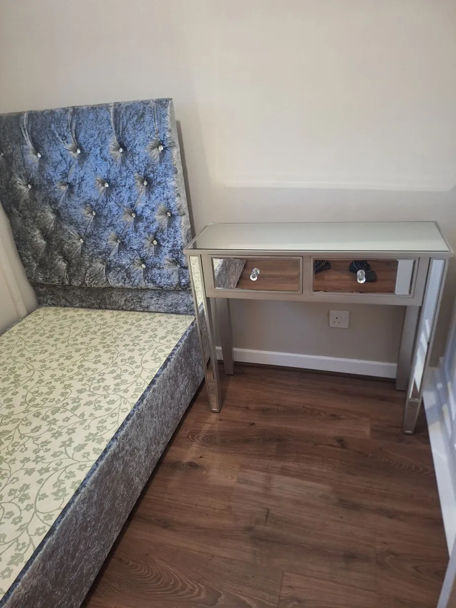 Beds - Image 1
