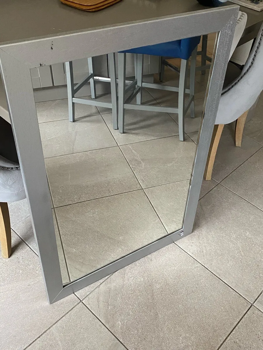 Mirror - Image 1