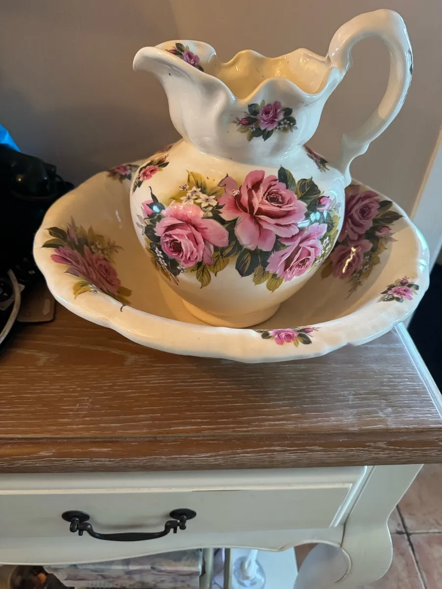 Jug & bowl - Image 1