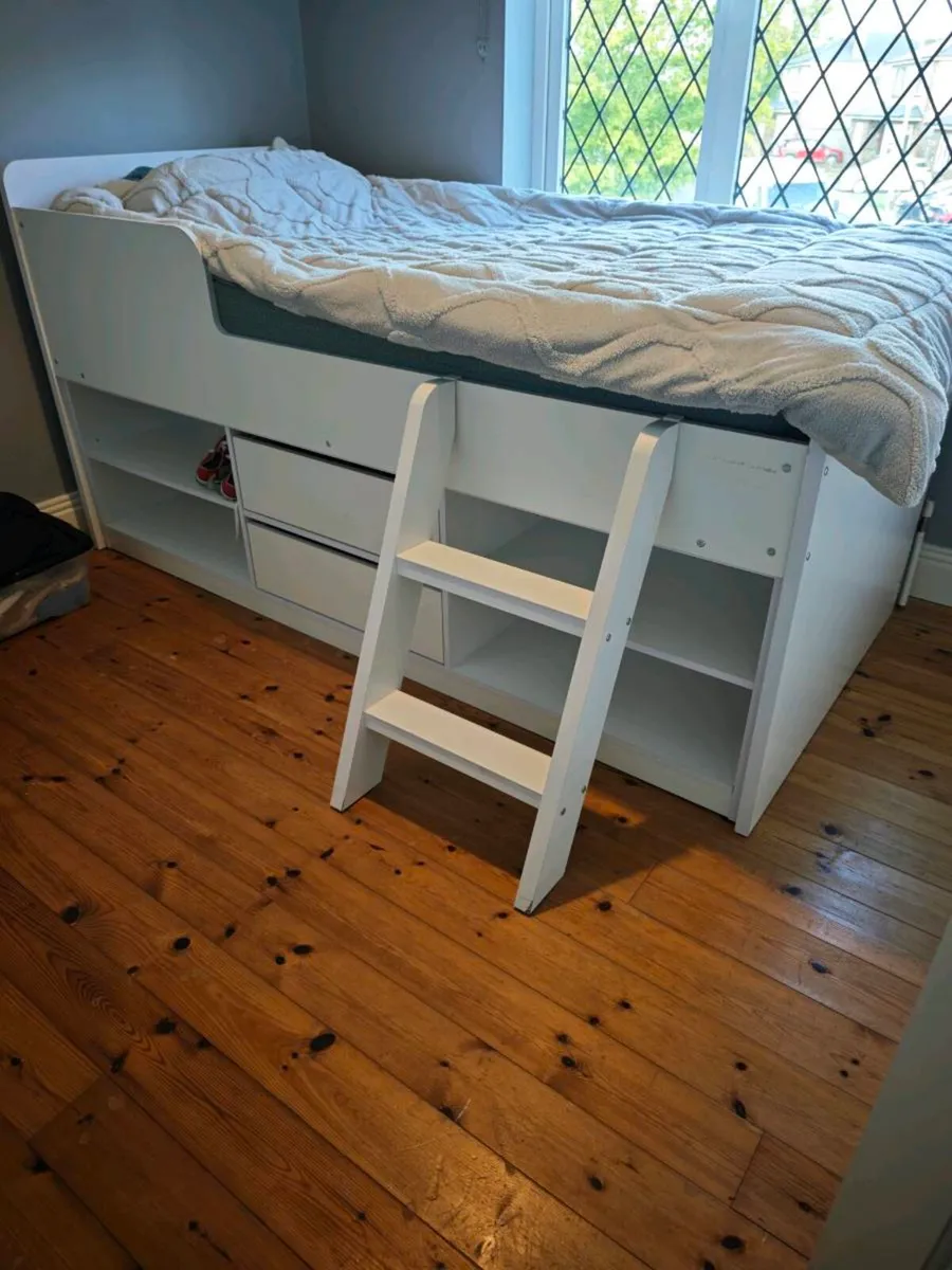 Kids bed - Image 1
