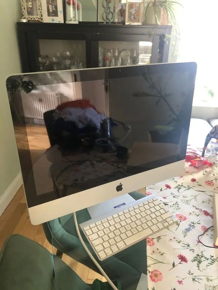 2011 Imac 21.5 Inch 16gb Ram 1tb Hd 250gb Ssd - Image 1