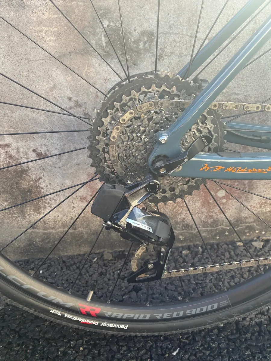 Gravel bike - Image 4