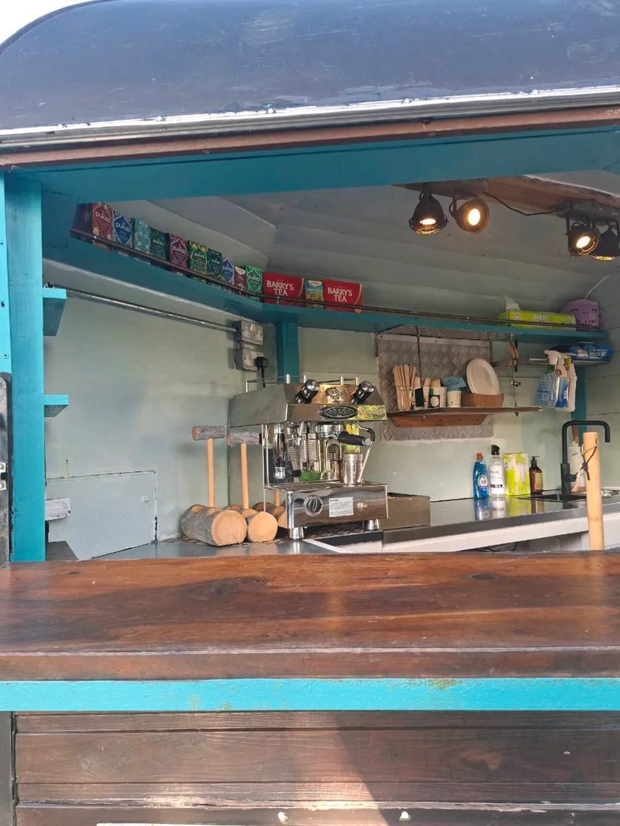 Coffee and food horse trailer - Image 4