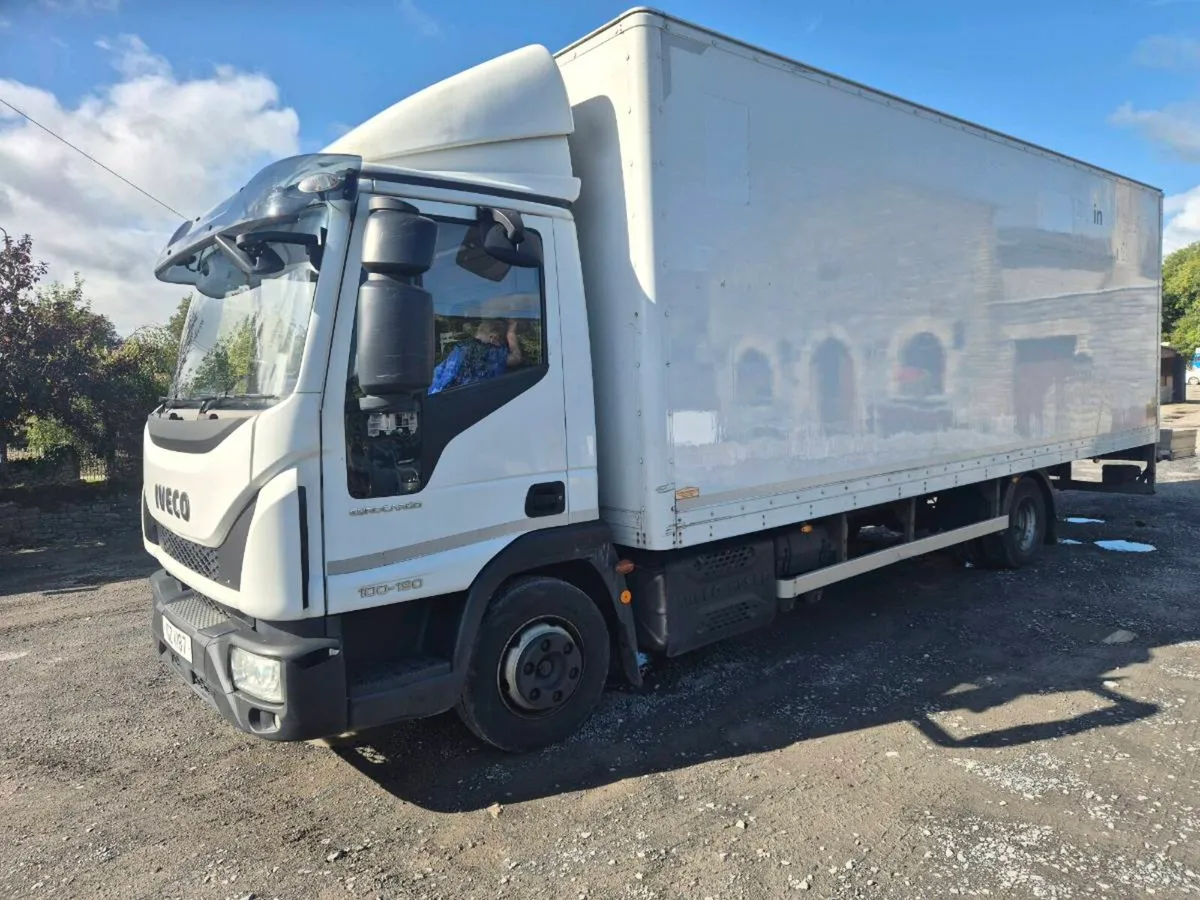 Iveco 100E 190 truck - Image 3