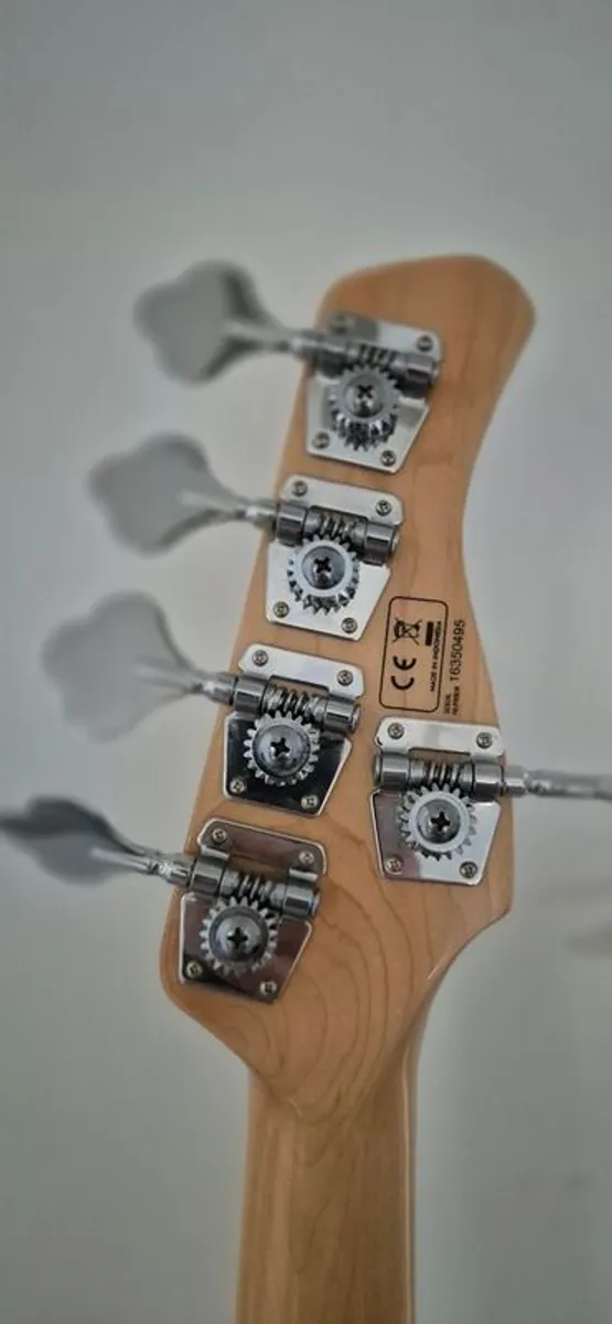 Marcus Miller Sire V7 Left Handed Fretless - Image 4