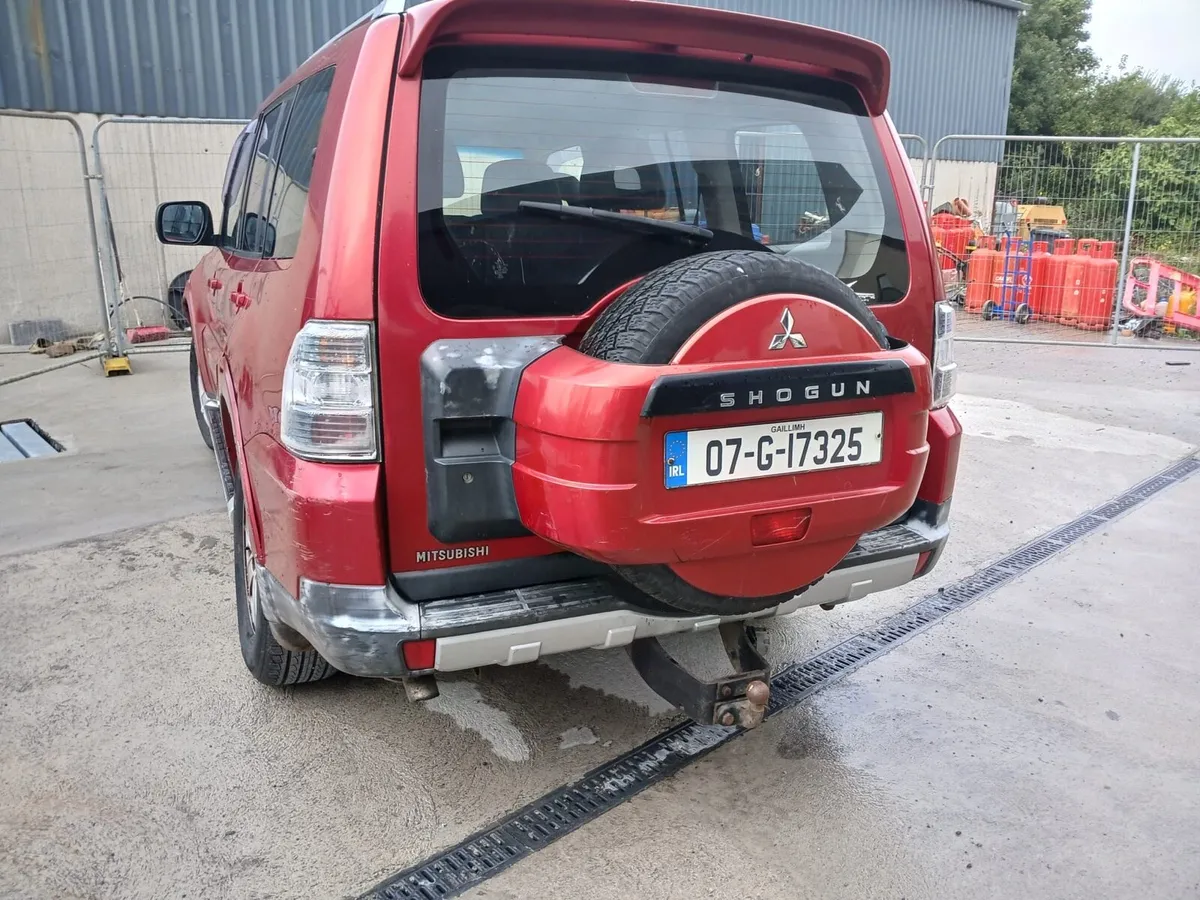 Mitsubishi Shogun Pajero Crewcab - Image 3