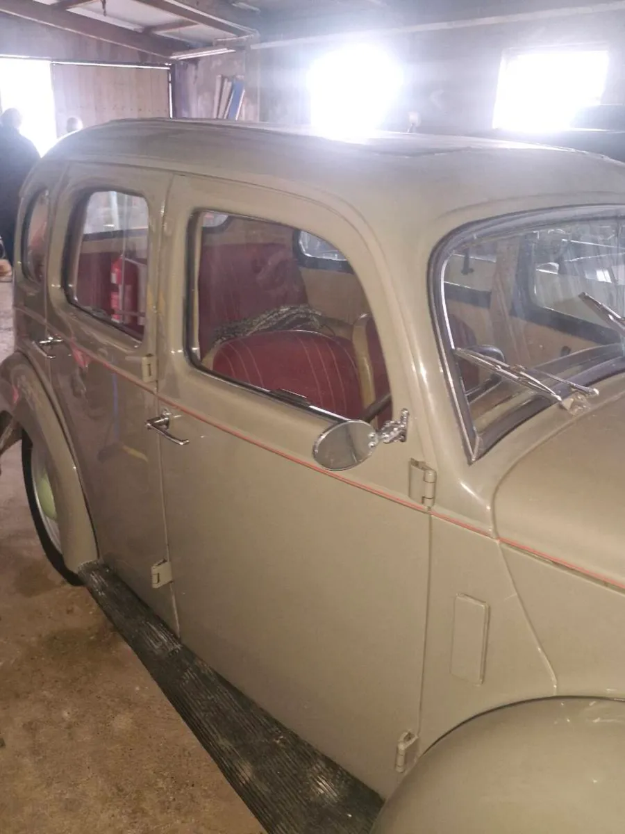 Vintage car - Image 3