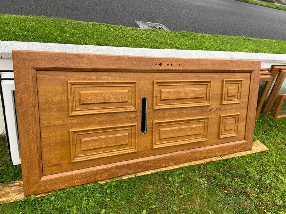 Free front door for collection in very good condition - Image 2