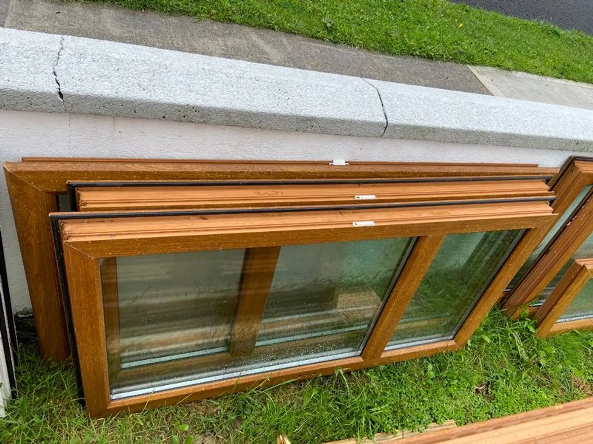 Free front door for collection in very good condition - Image 3