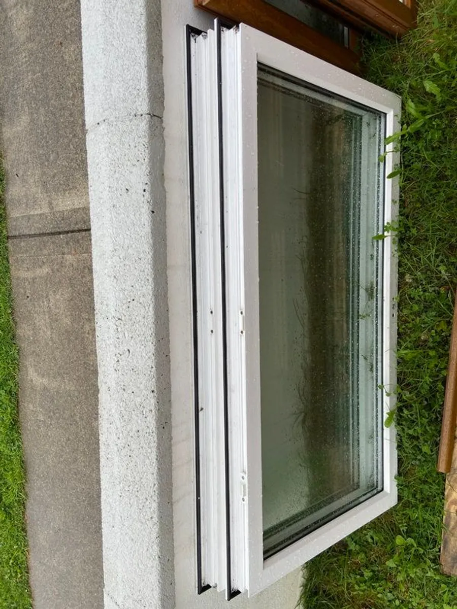 Free front door for collection in very good condition - Image 4