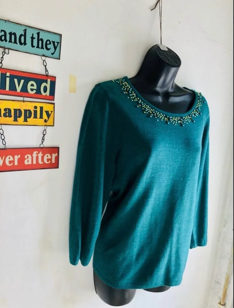 Vintage jumper - Image 1