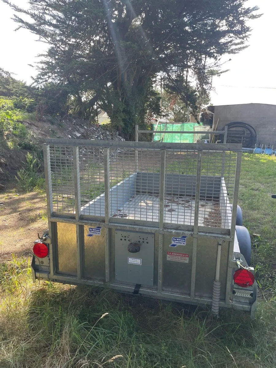 Trailers - Image 2
