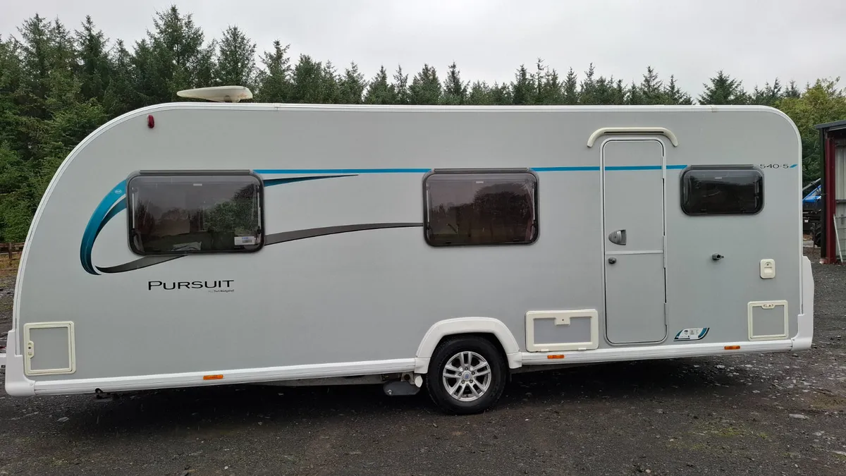 Bailey Pursuit 5 berth caravan - Image 4