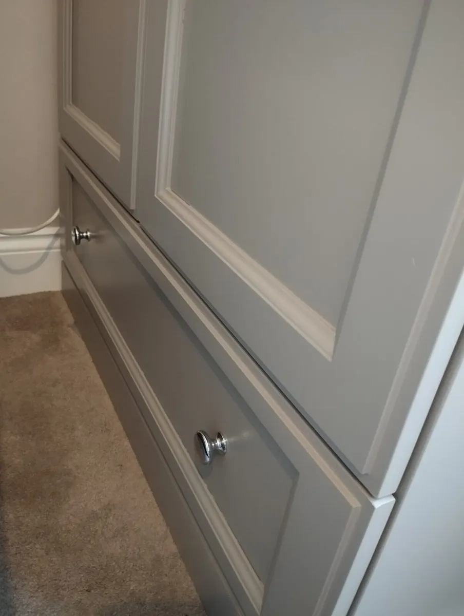 Wardrobe - Image 3