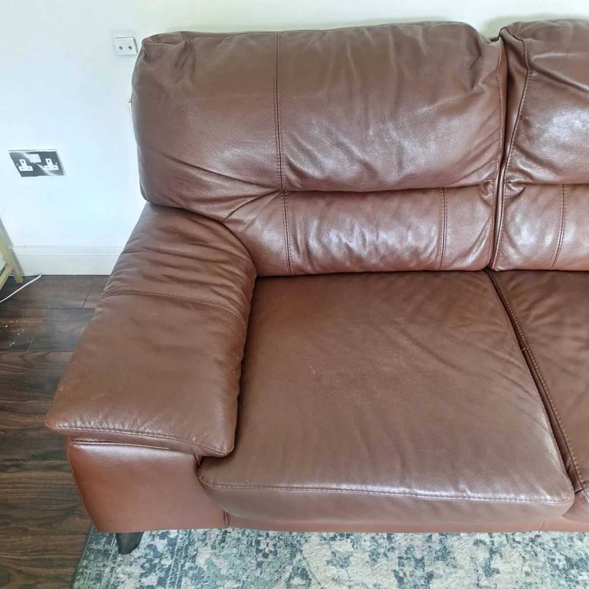 Tristan Brown leather 2 piece couch. 3 & 2 seater - Image 3