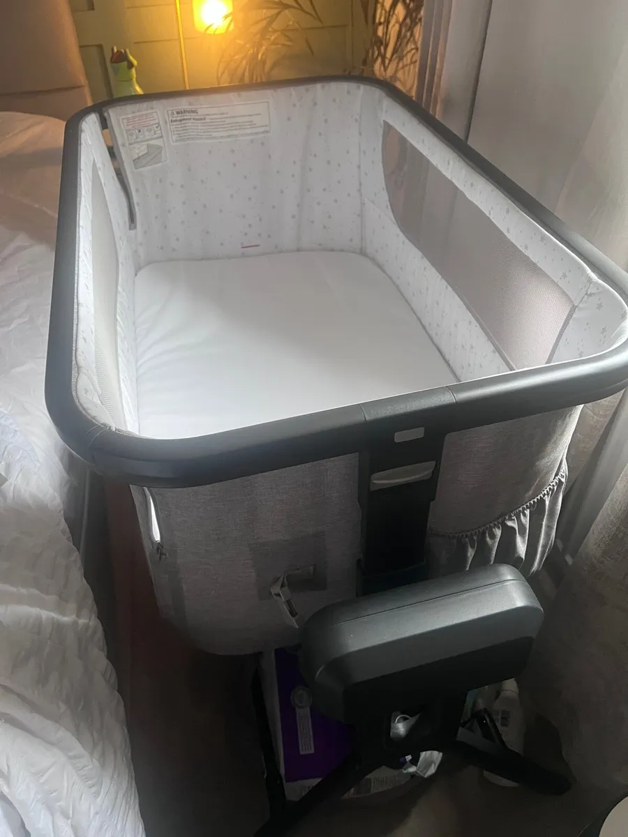 baby crib - Image 1