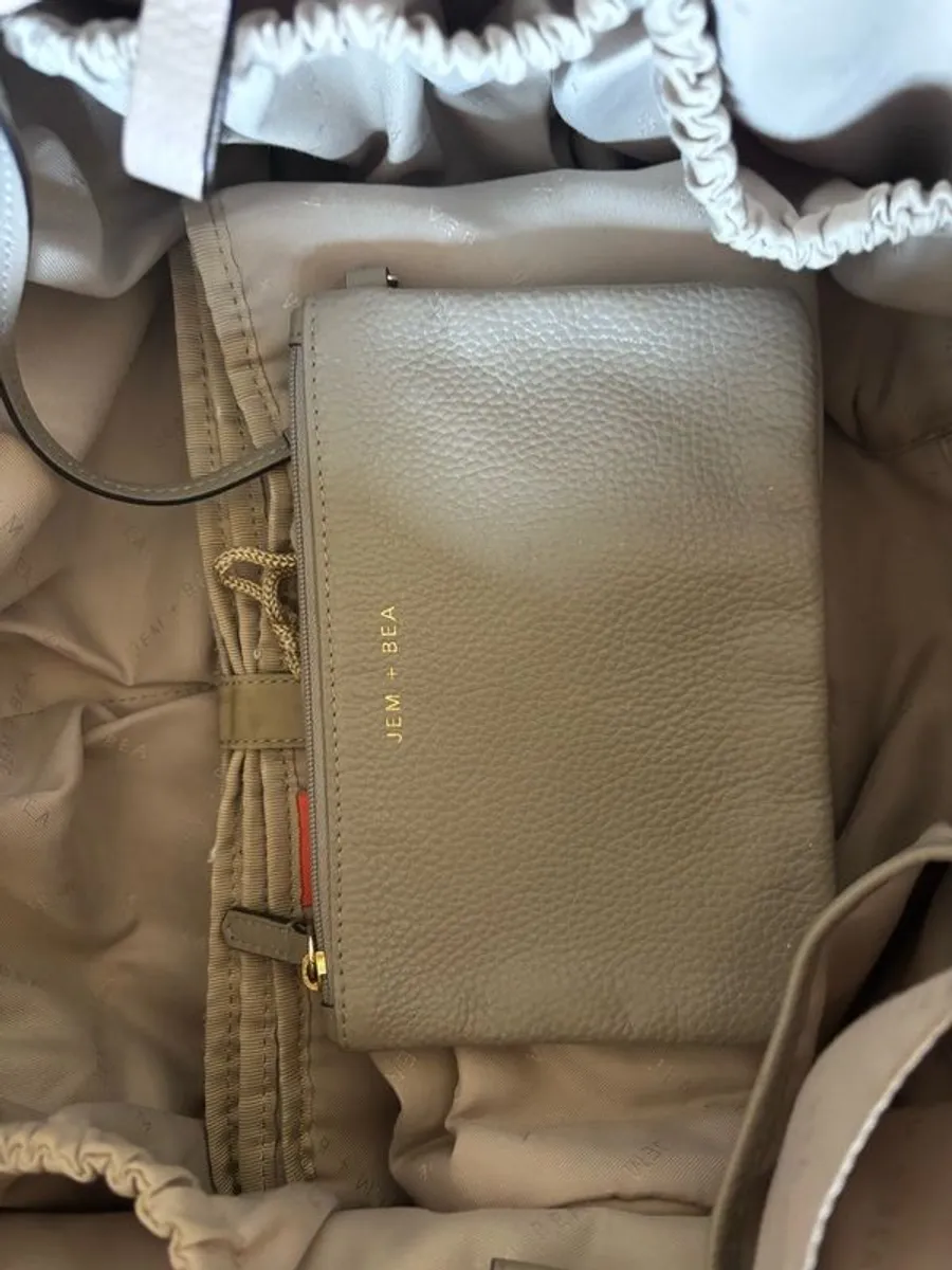 Jem + Bea Luxury Leather Baby Bag - Image 2