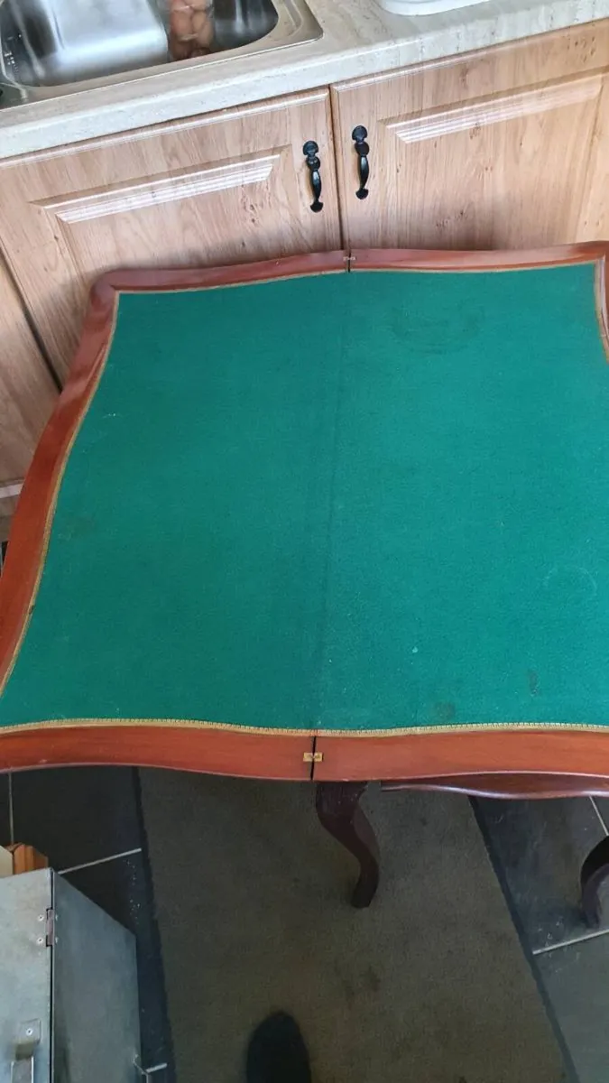 Game table - Image 4