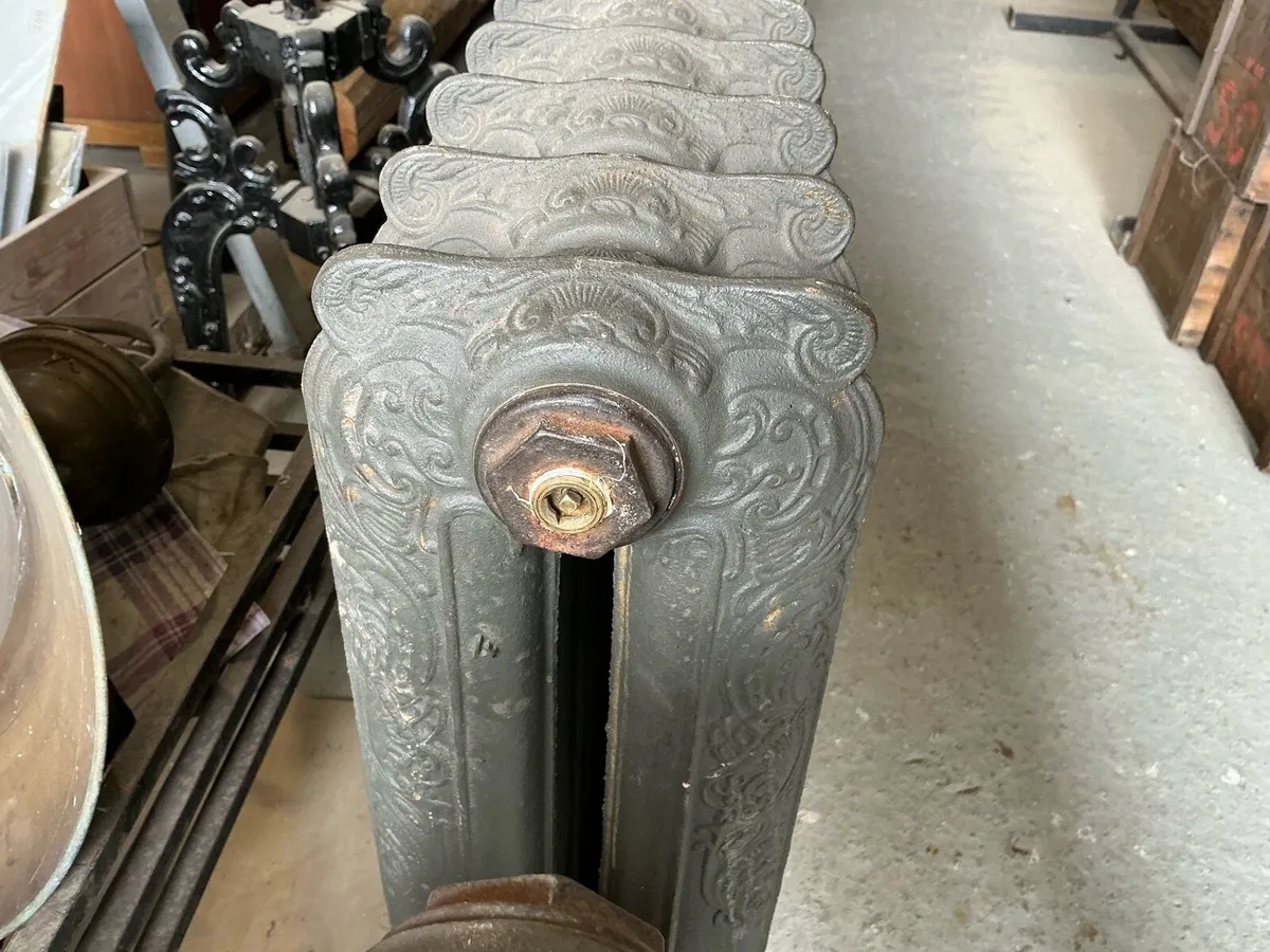 Cast iron radiators Floral pattern - Image 4