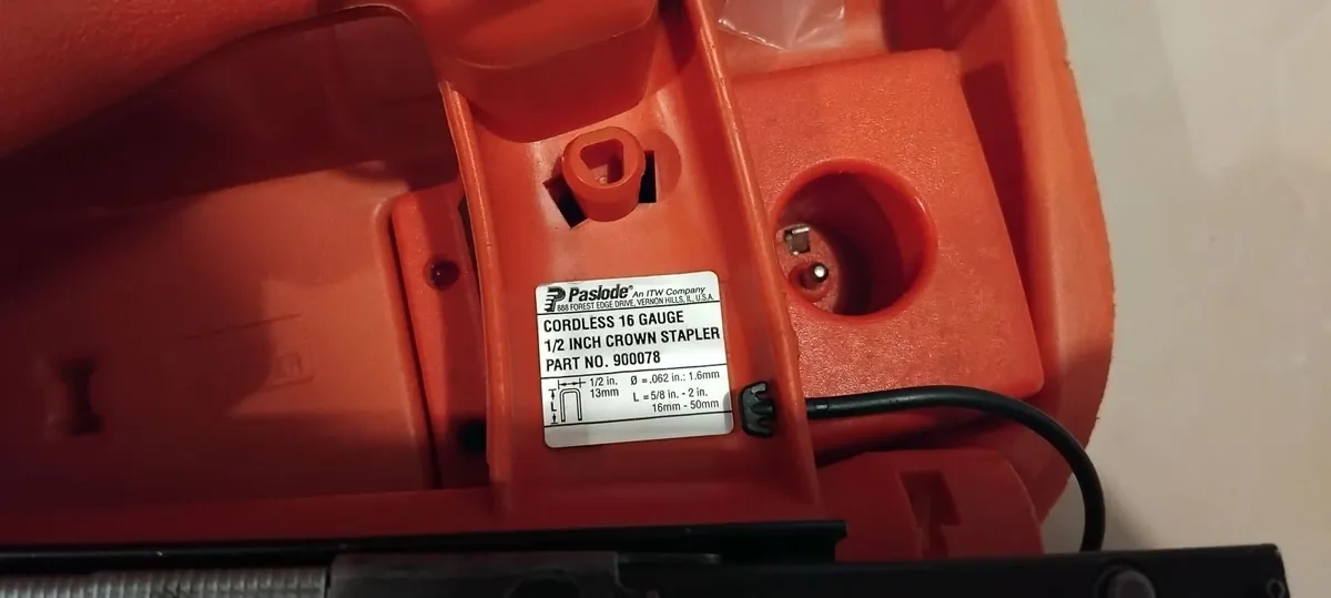 Paslode 16 Gauge 1/2" Crown Stapler - Image 3