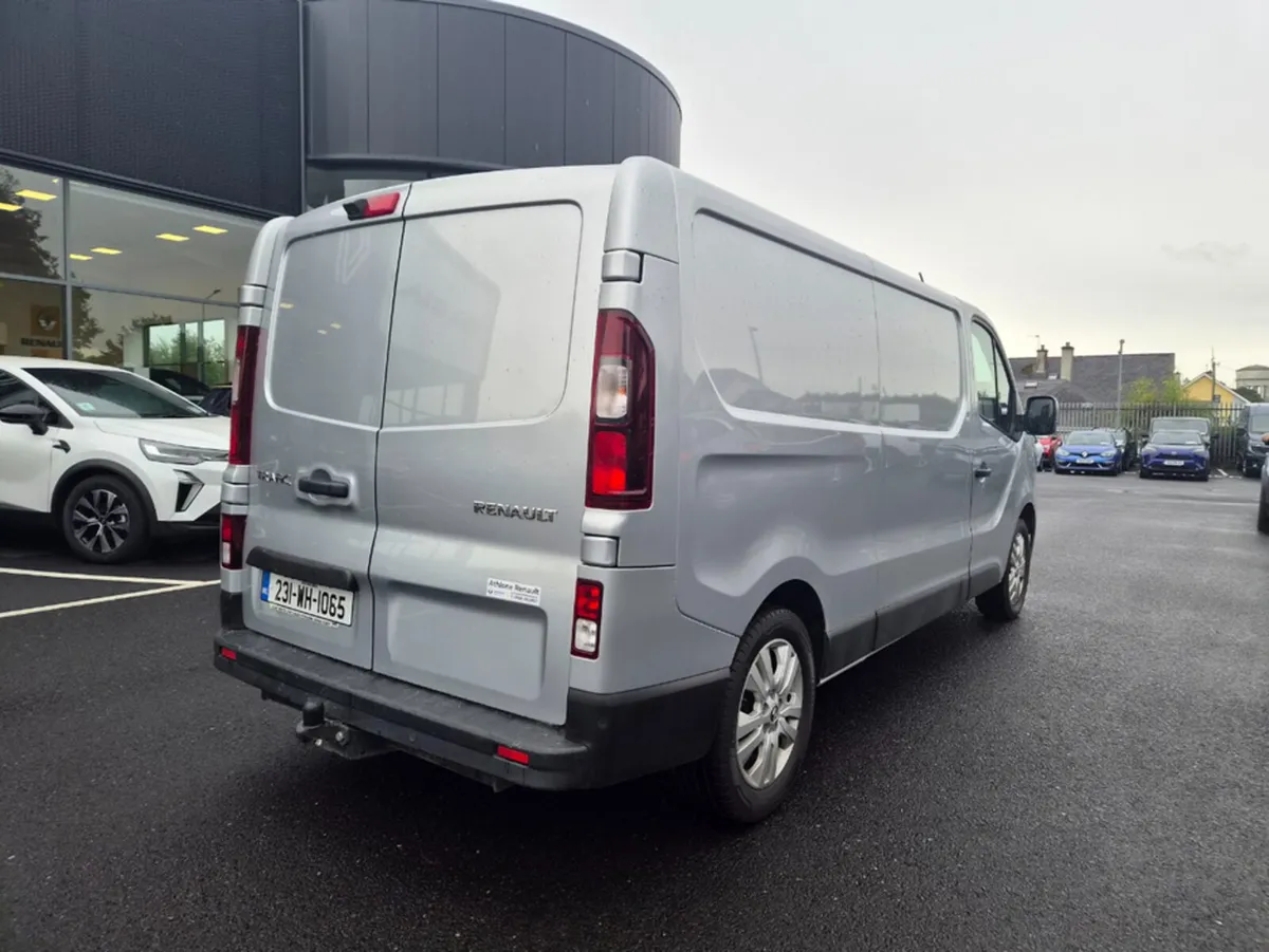 Renault Trafic LL30 BLUE DCI 150 SPORT PANEL - Image 2