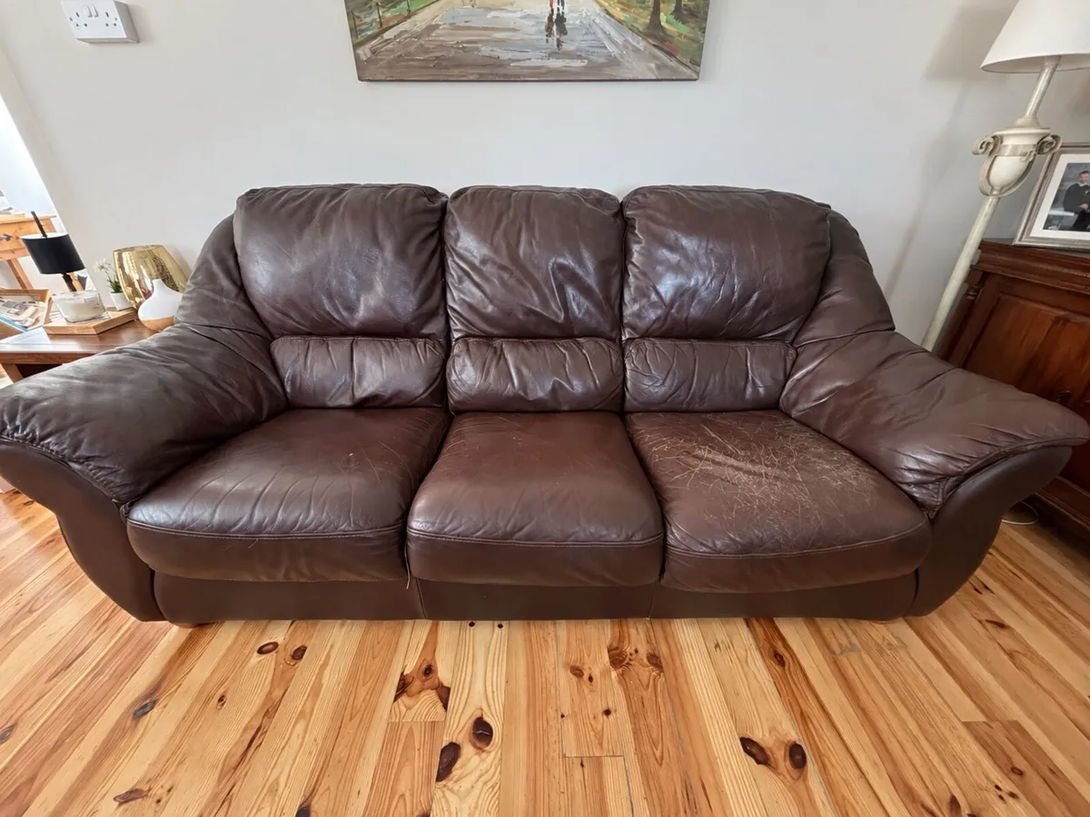 Leather Sofa and matching Armchairs - Image 3