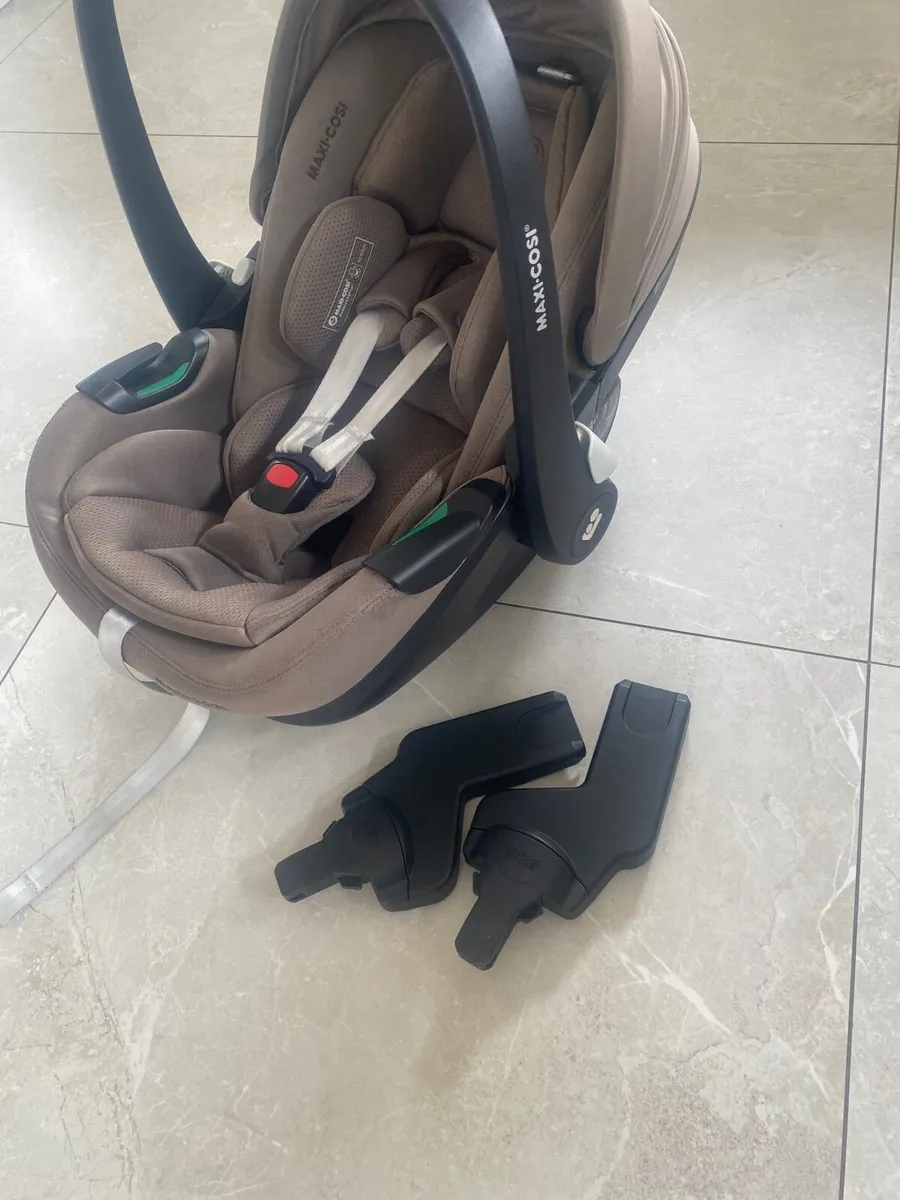 Maxi-Cosi Pebble 360 Pro2 Car Seat - Image 4