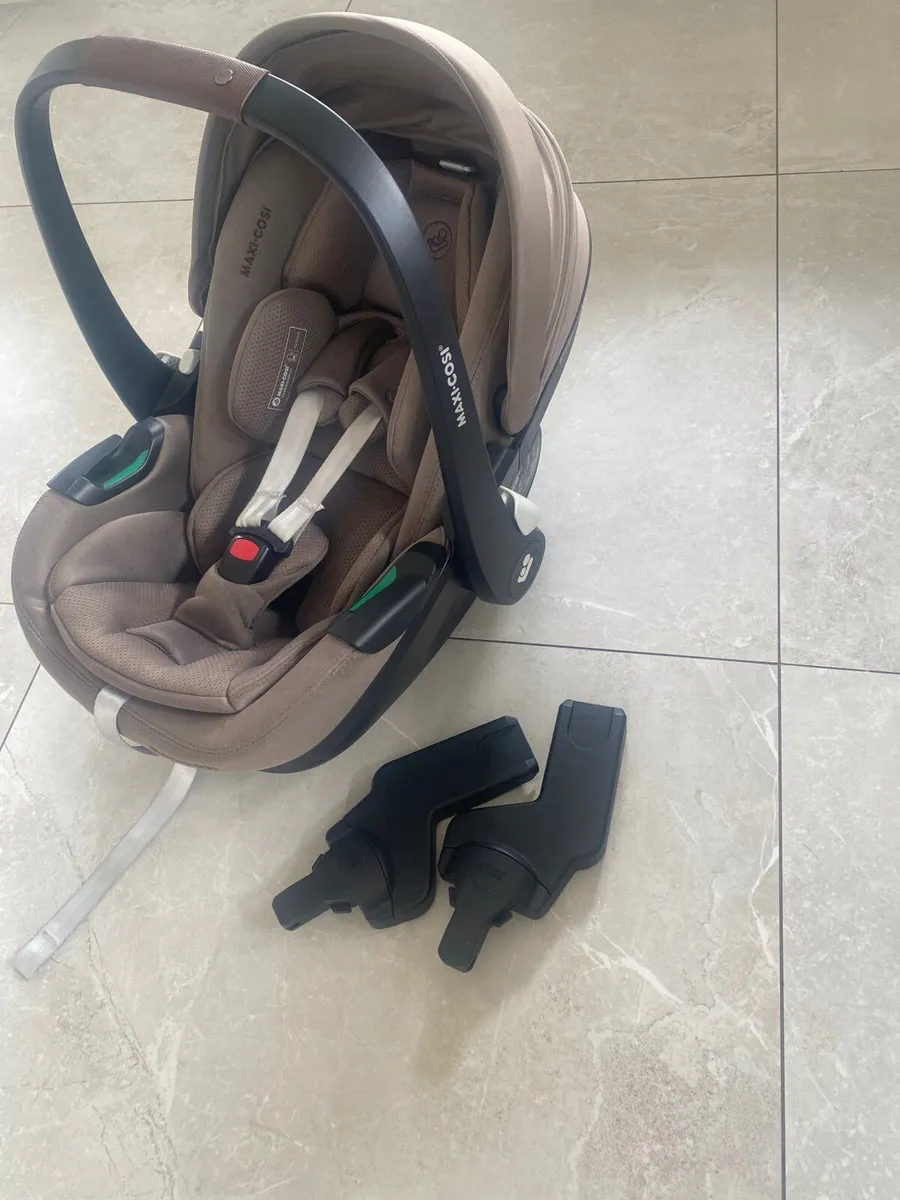 Maxi-Cosi Pebble 360 Pro2 Car Seat - Image 3