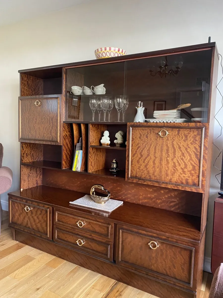 Display cabinet - Image 1