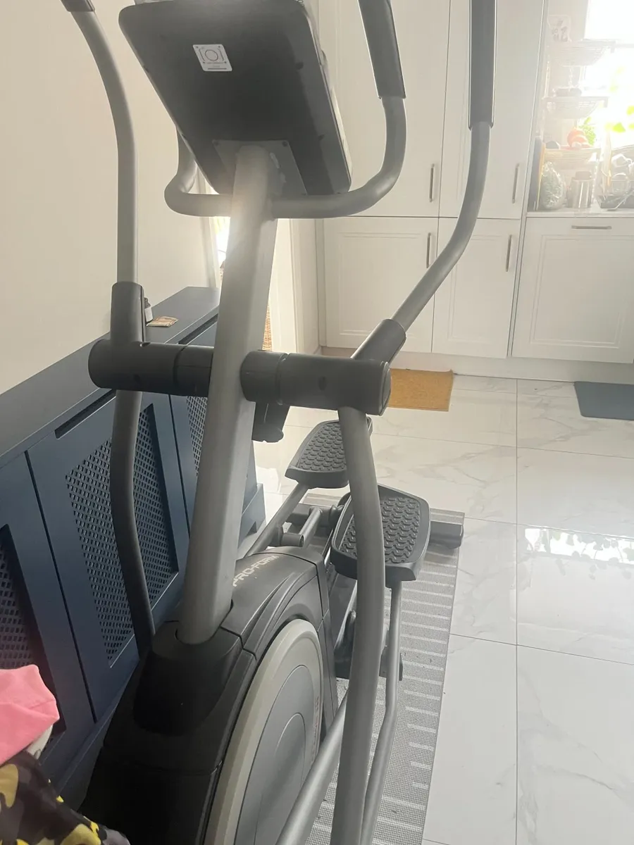 Proform elliptical cross trainer - Image 2