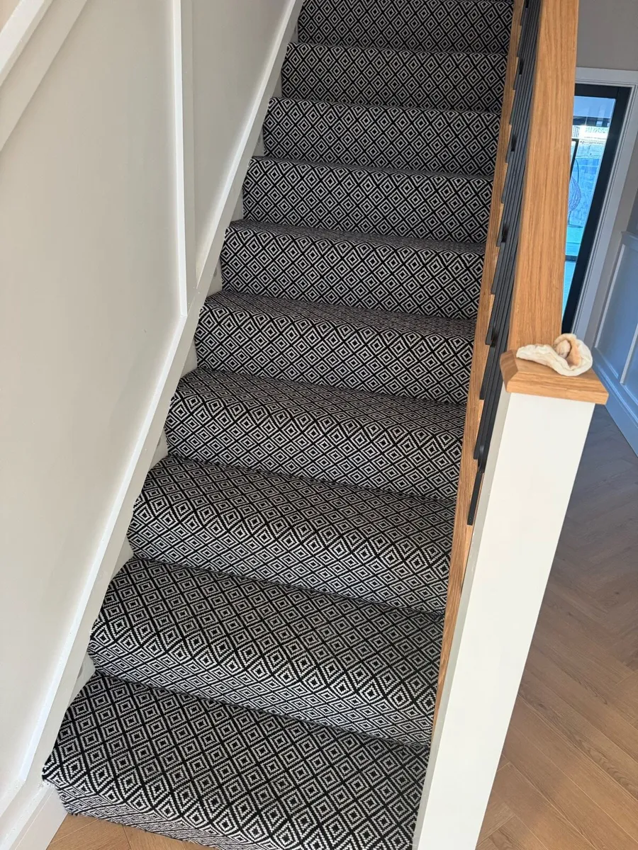 Carpet for set of stairs - Image 1