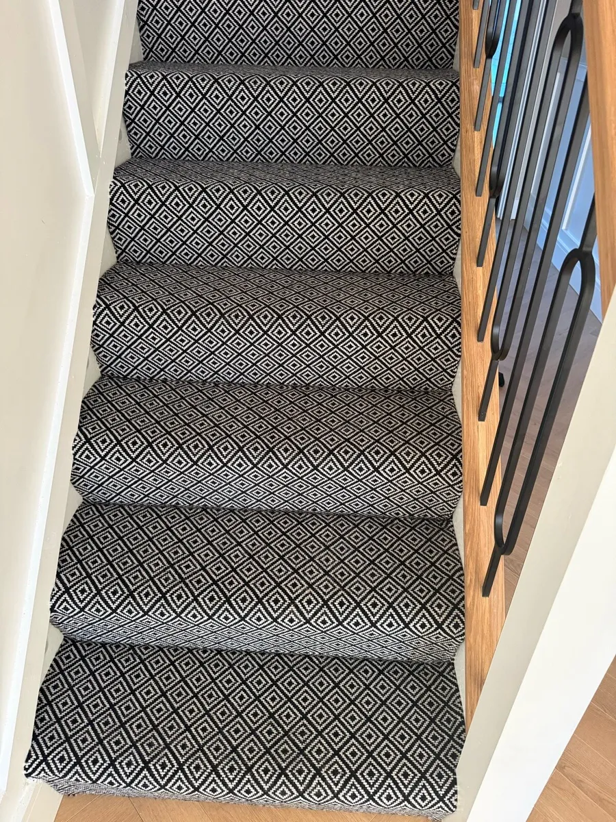 Carpet for set of stairs - Image 3