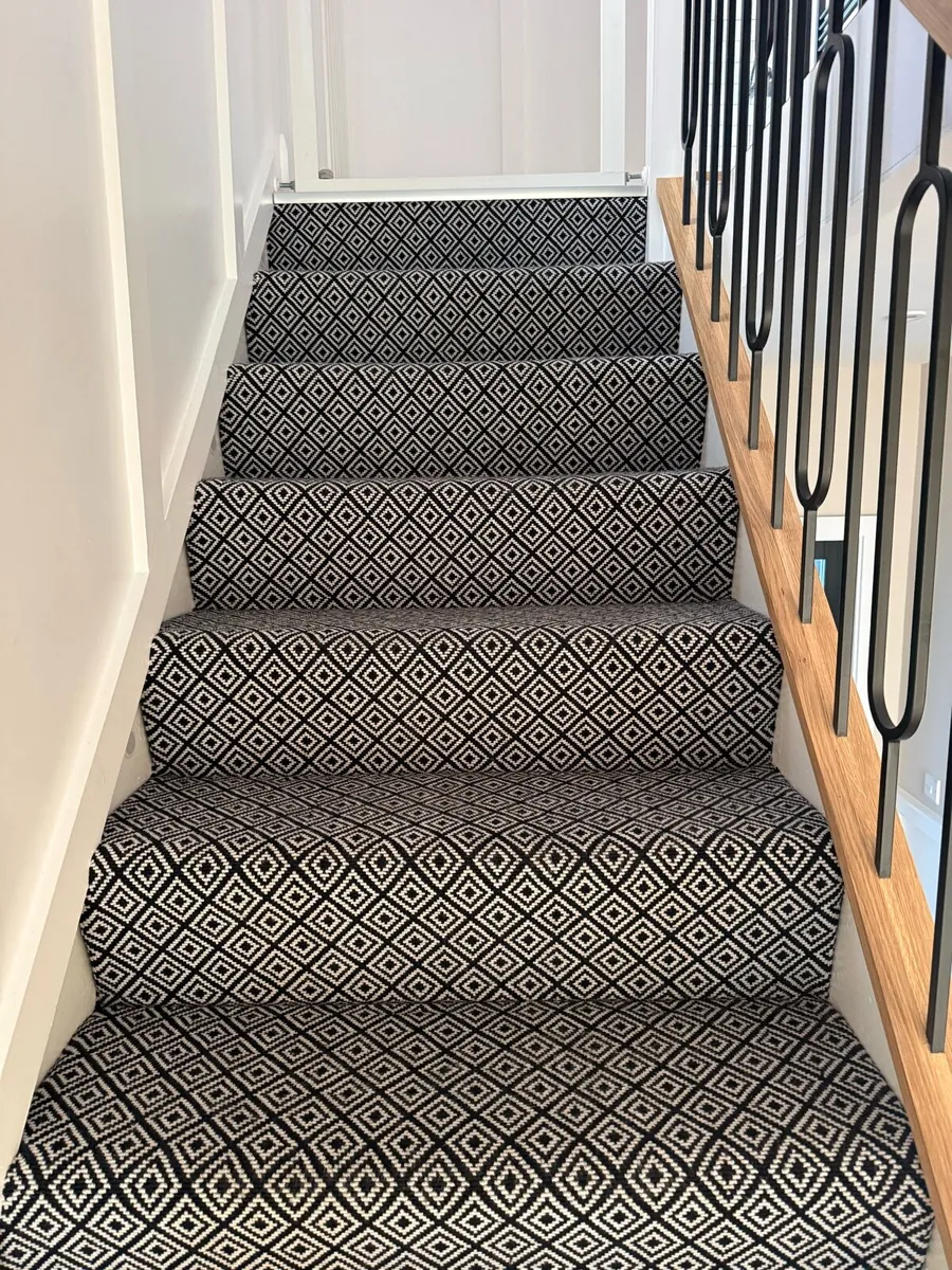 Carpet for set of stairs - Image 2