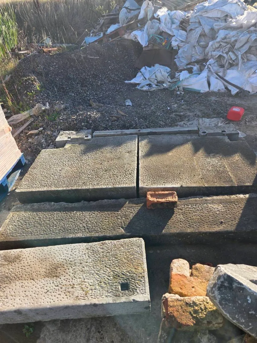Old stone products - Image 1