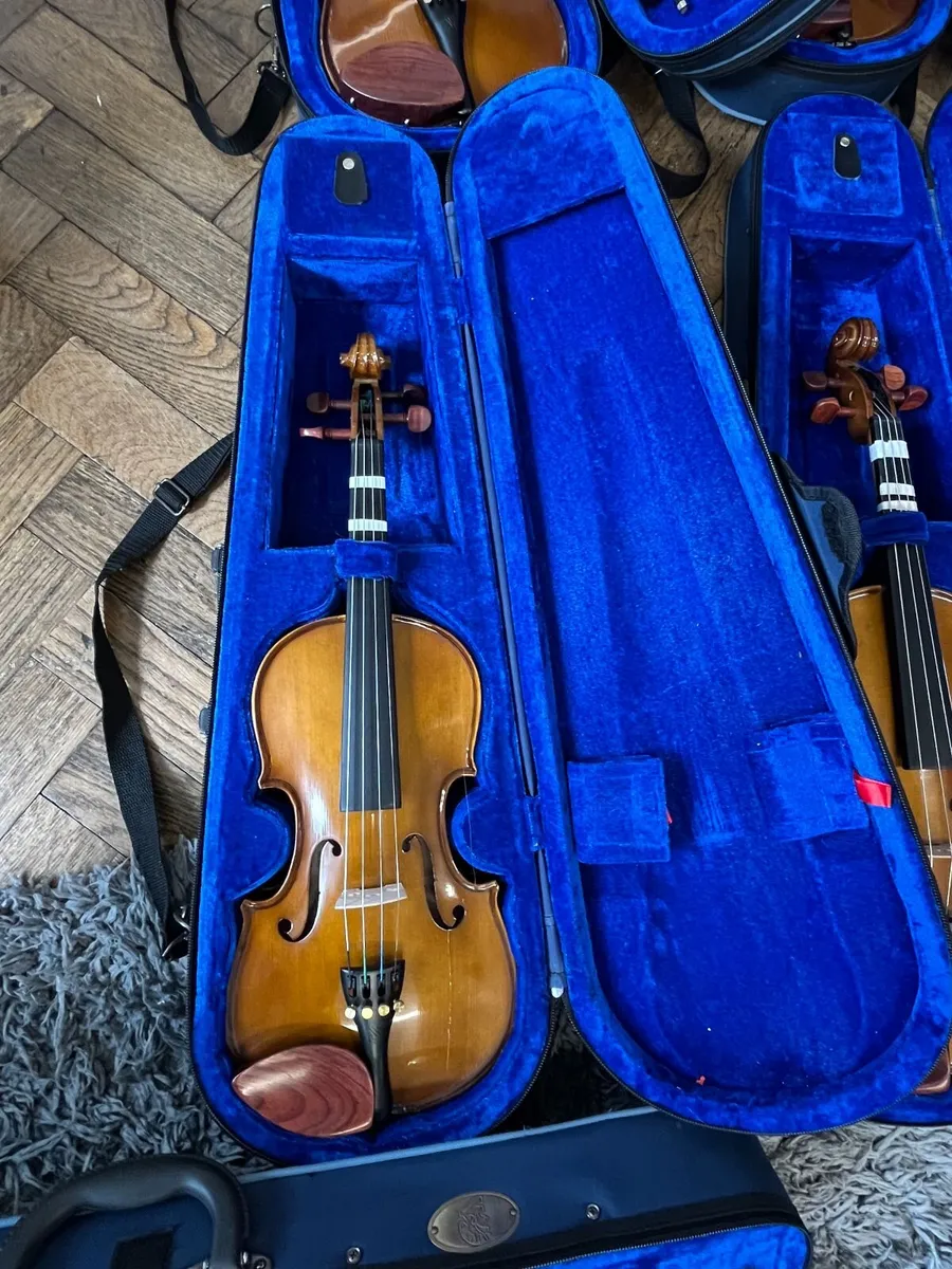 21 VIOLINS WITH CASES & BOWS - Image 1