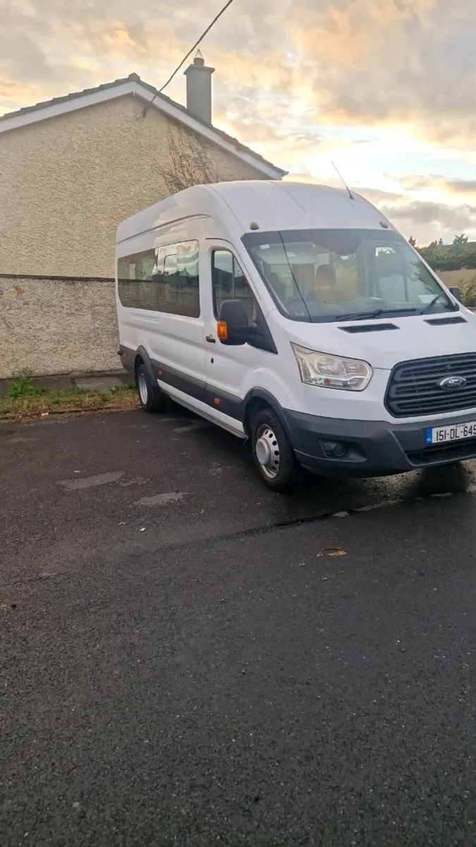 Mini bus hire - Image 1