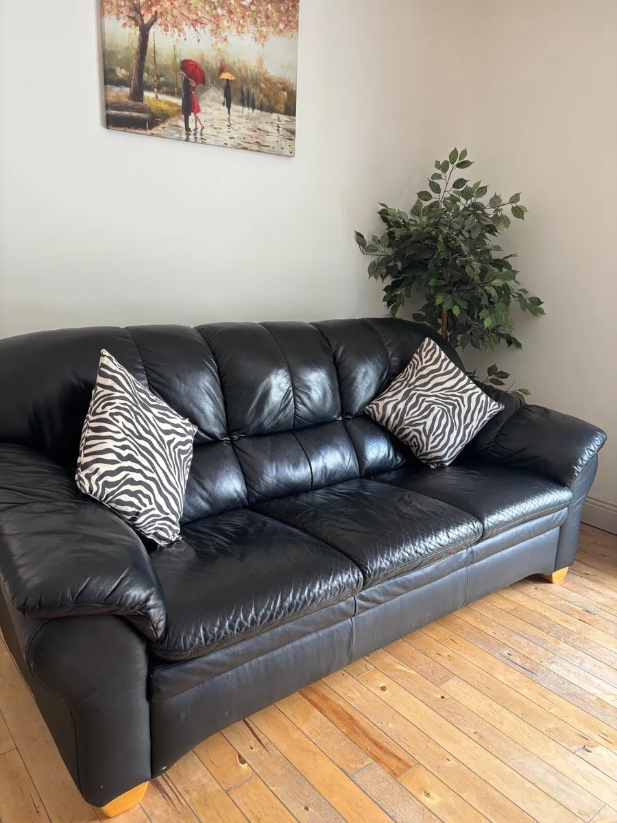 Couch - Image 1
