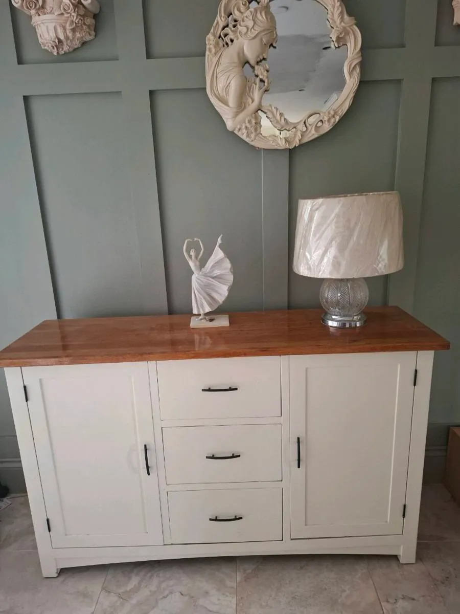 SOLID OAK SIDE DRESSER - Image 1