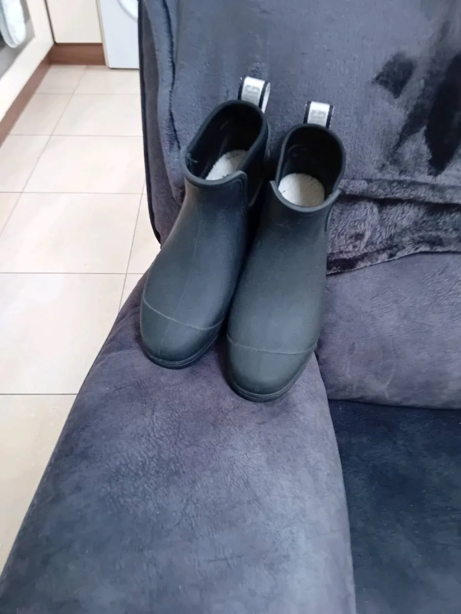 UGG DROPLET BOOTS NEW - Image 2