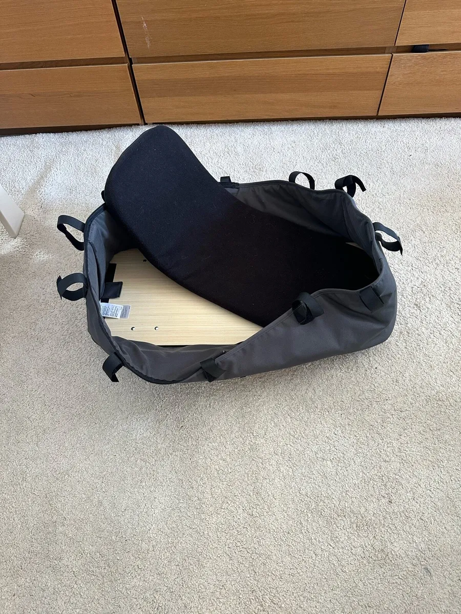 Bugaboo carry cot - Image 2