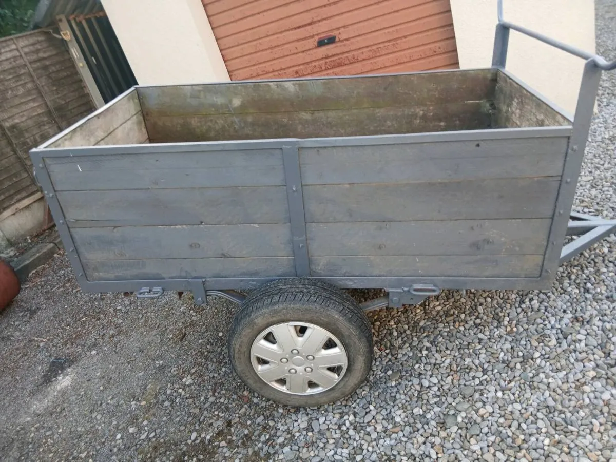 Trailer - Image 1