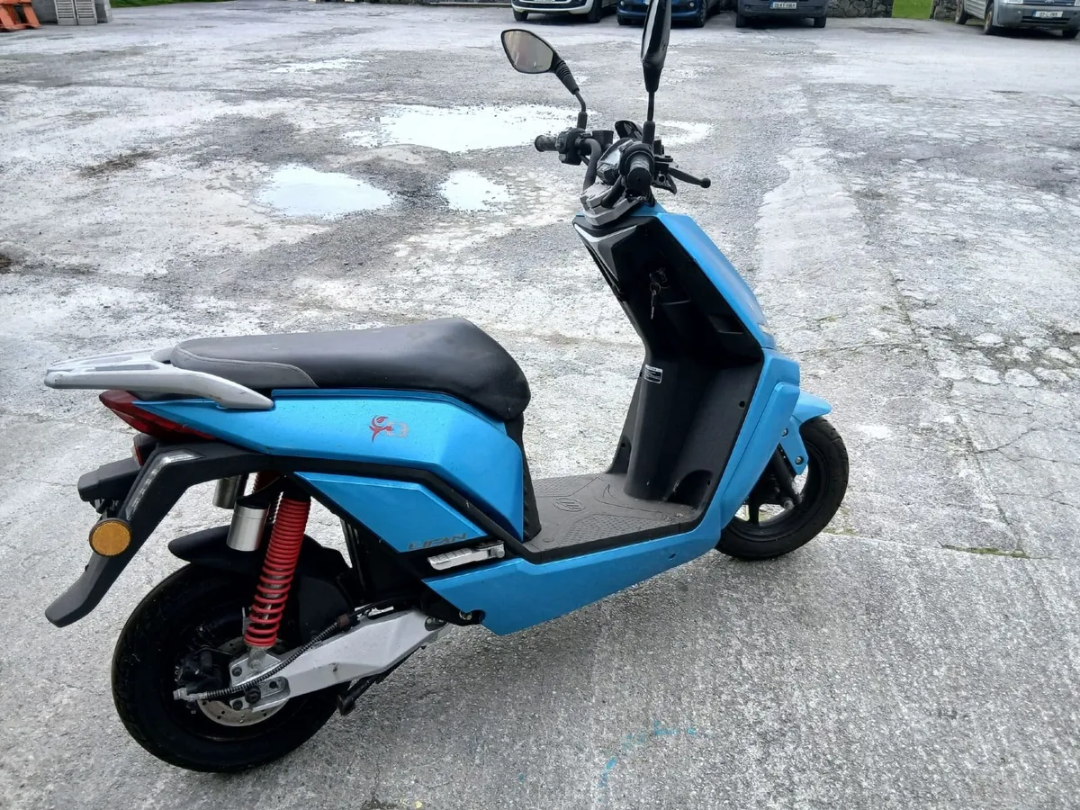 2 x Electric Moped - Image 3